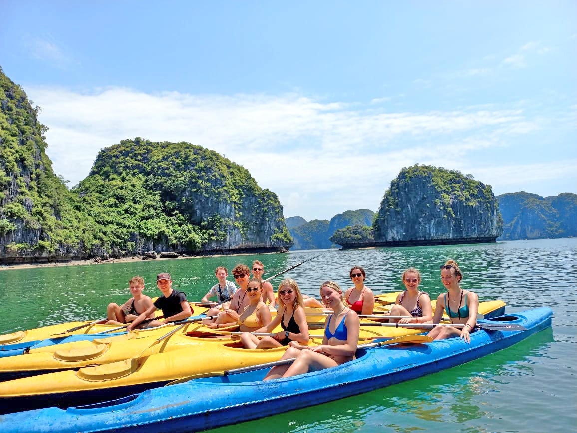 Gruppenfoto im Kayak