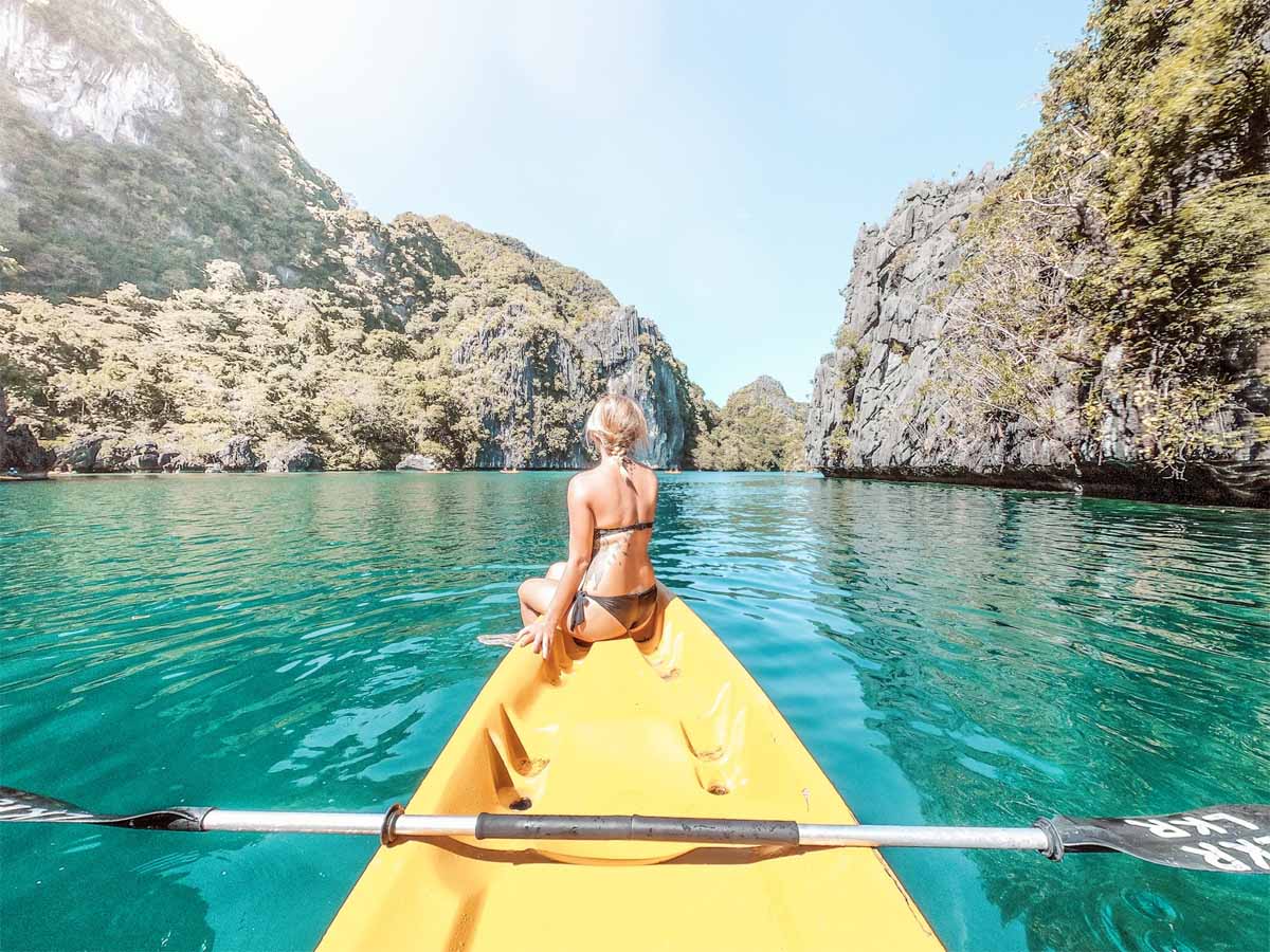 Olga im Kayak