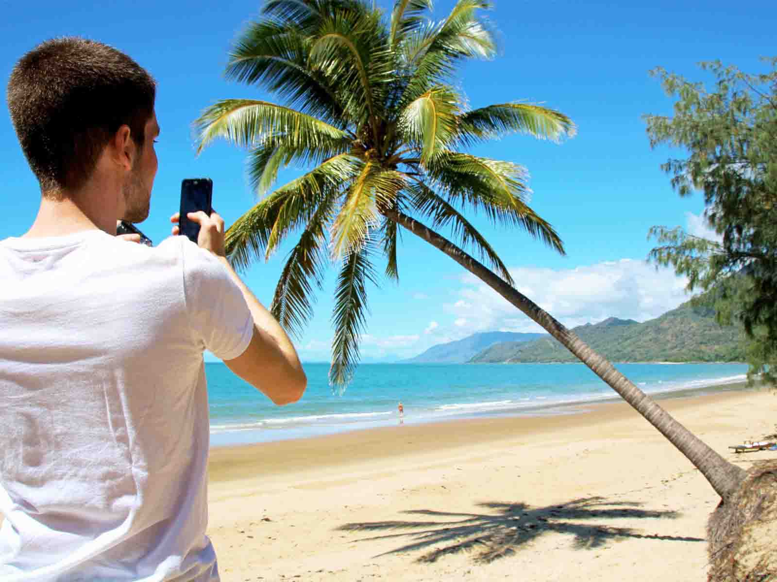 Backpacker am Strand