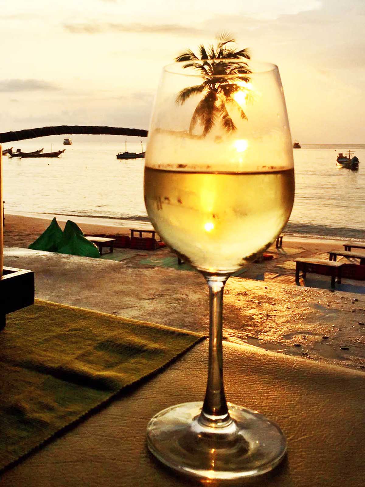 Wein am Strand